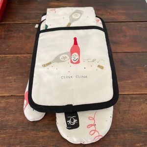 Kate Spade “Clink clink” 3 piece kitchen towel, oven mitt, and pot holder set.